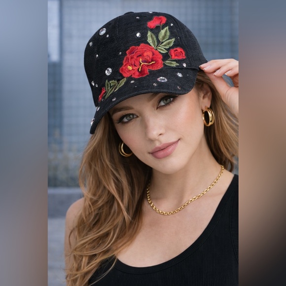 Accessories - 🌹NWOT! Rhinestones Floral SnapBack Cap